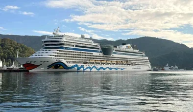 Aida Blu Kruvaziyer Gemisi Marmaris’e Demir Attı